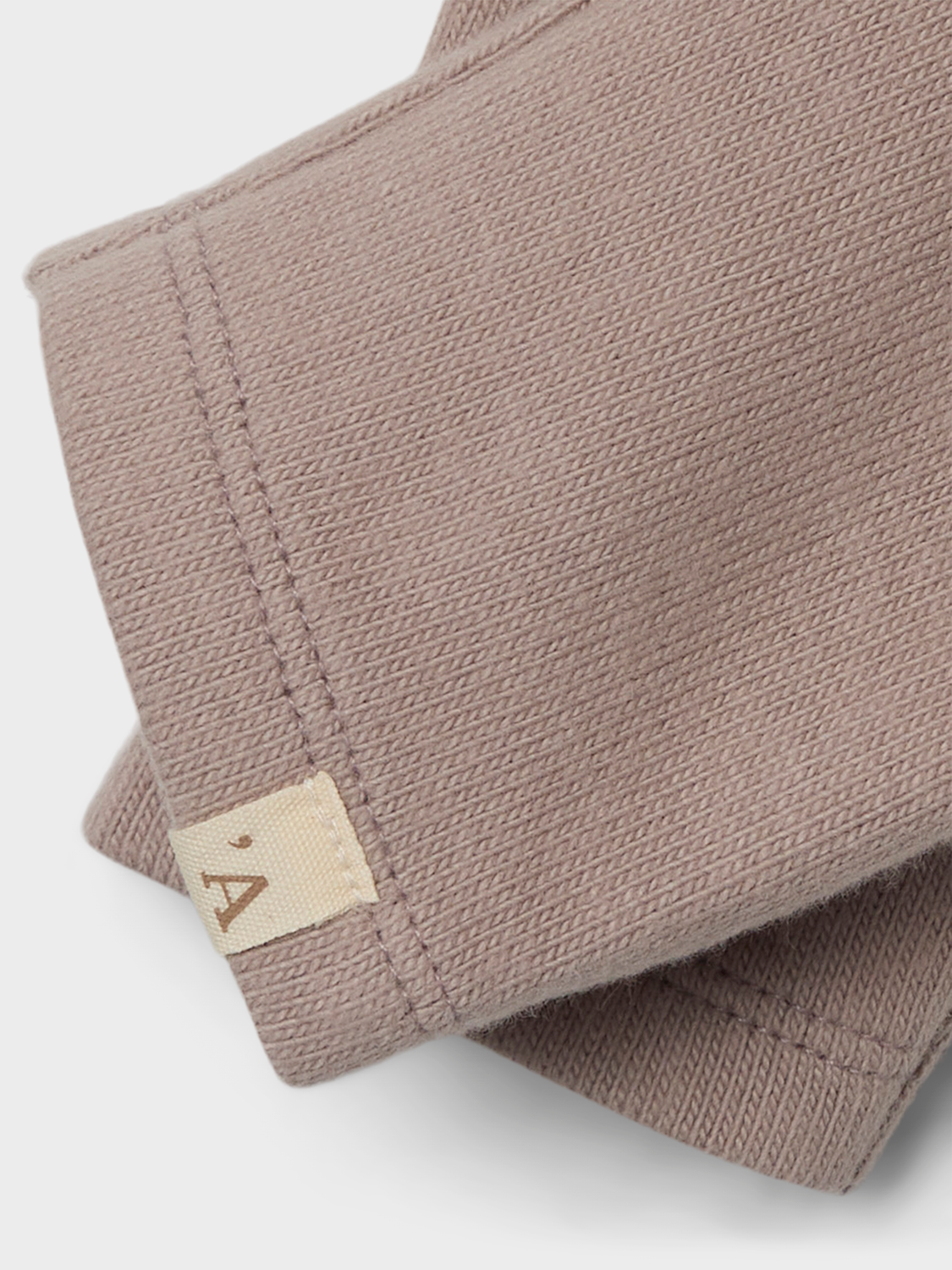 model_shot-front_full